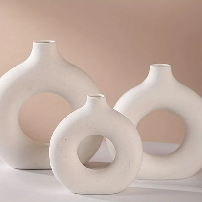 White/Beige Ceramic Circle Vase